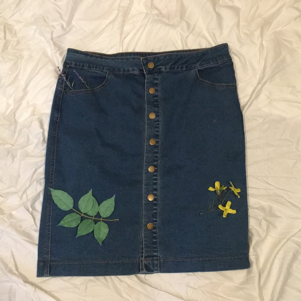 Denim High-waisted Snap-front Pencil Skirt